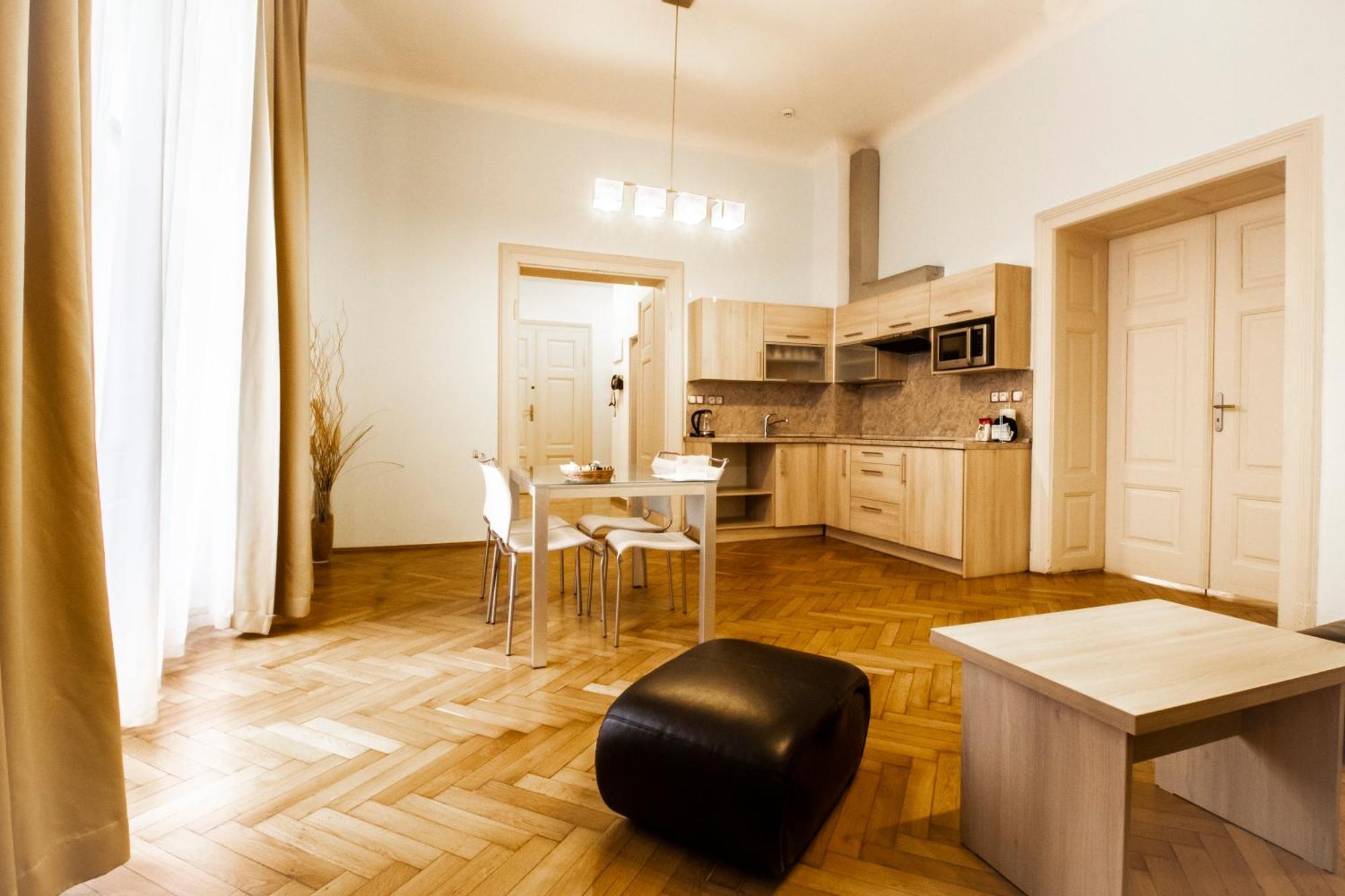 Residence U Cerne Veze Ceske Budejovice Rom bilde